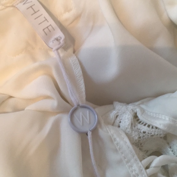 Lingerie - Picture 5 of 5